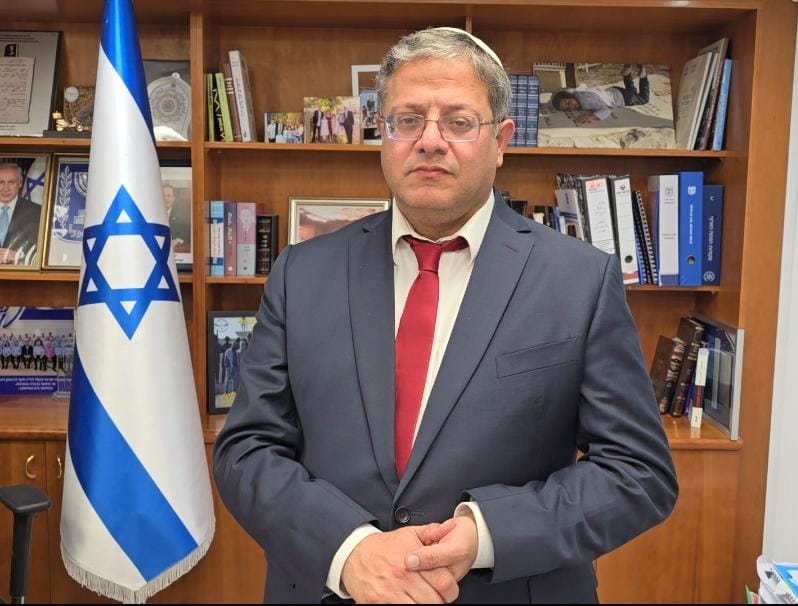 בן גביר נגד הממסד: מי באמת מאיים על הדמוקרטיה הישראלית ומי מגן עליה?