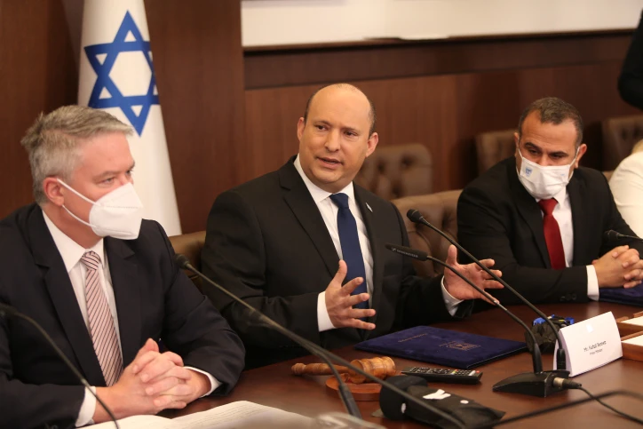 נפתלי בנט: עקרונות לפני קואליציה – מסע הדה-לגיטימציה של 'סרוגים' לא יצלח