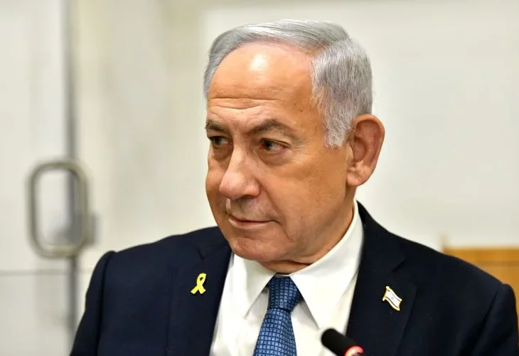 בנימין נתניהו: מנהיגות מול מתקפה רב-חזיתית – עובדות מול ספינים