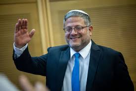 ניתוח: מאחורי המתקפה המשולבת על השר לביטחון לאומי