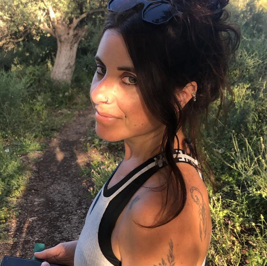 הסוד החדש של אטרקציות בזכרון יעקב: יוצרים תכשיט אישי בסטודיו אמיתי